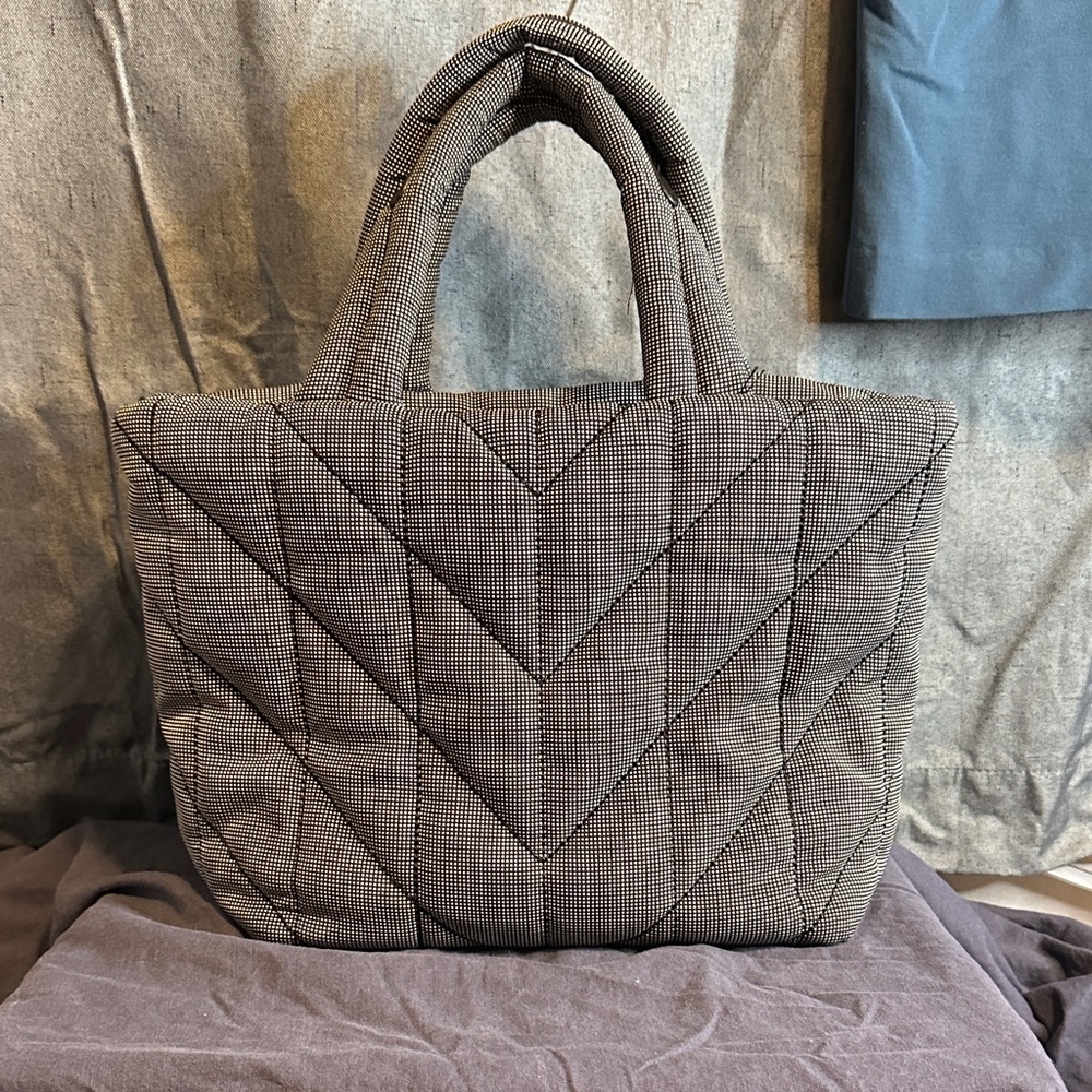 Karl Lagerfeld Voyage Quilted Bag - Picture 3 of 6